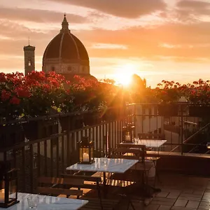 Otel Cardinal Of - Recommended For Ages 25 To 55